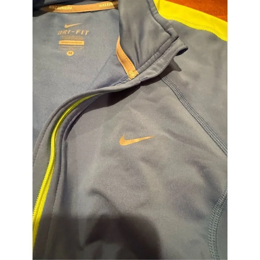 Nike Dri fit woman’s quarter zip sweatshirt